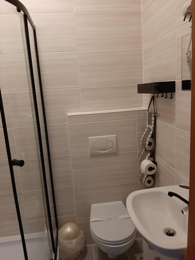 Noclegi Viktor Kalwaria Zebrzydowska Bagian luar foto